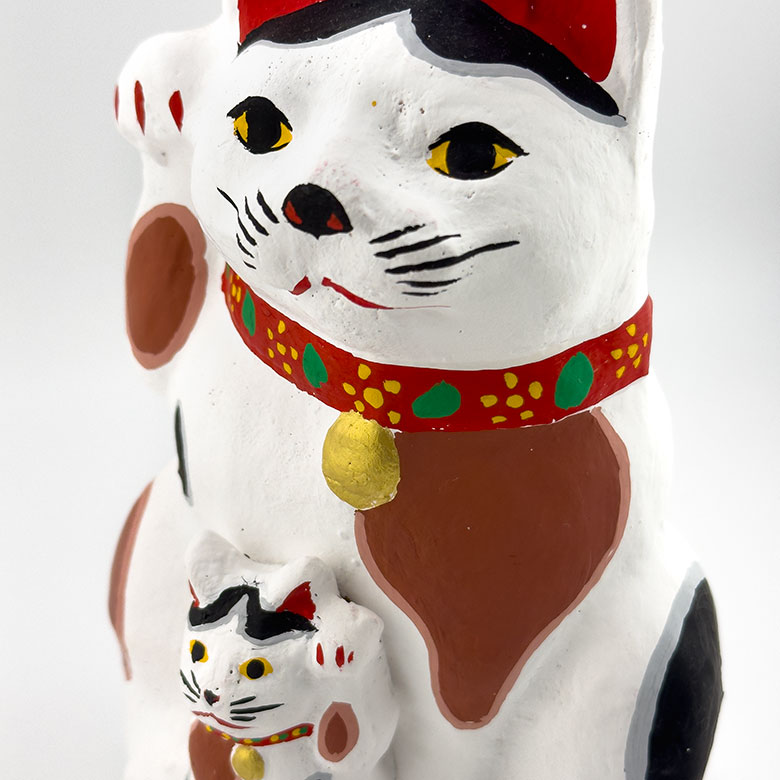 招き猫／三河土人形／作者不明／高さ16cm