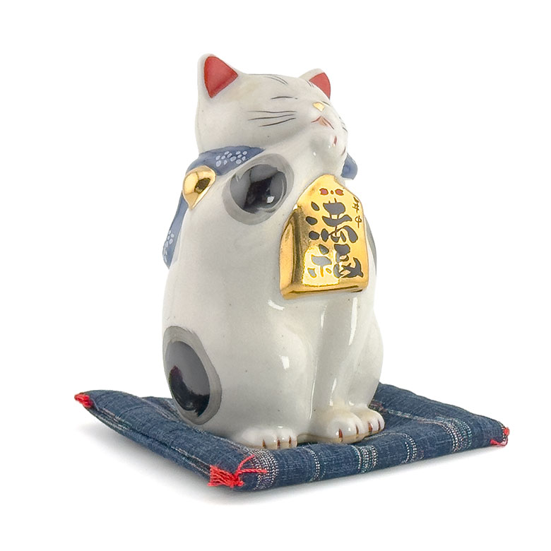 年中満福猫／佐山泰弘さん作／高さ11.5cm