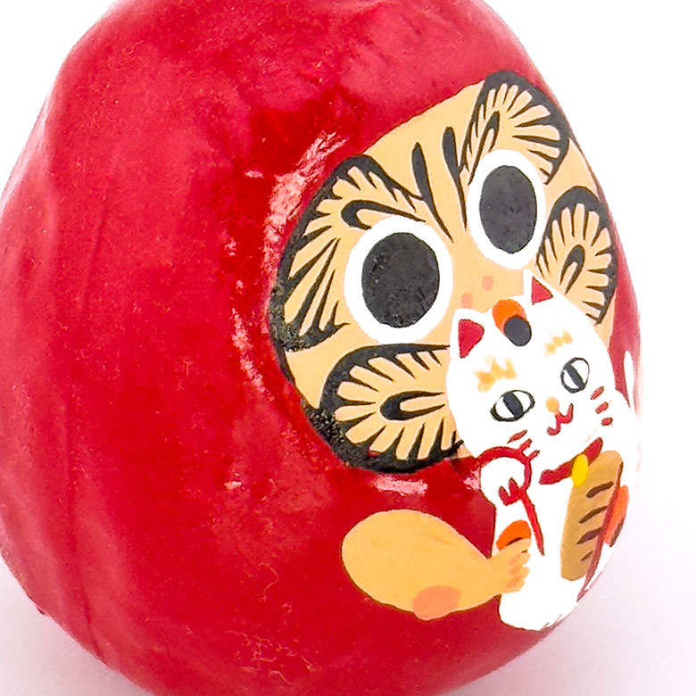 招き猫抱っこ／ヤチコダルマさん作／高さ5.5cm